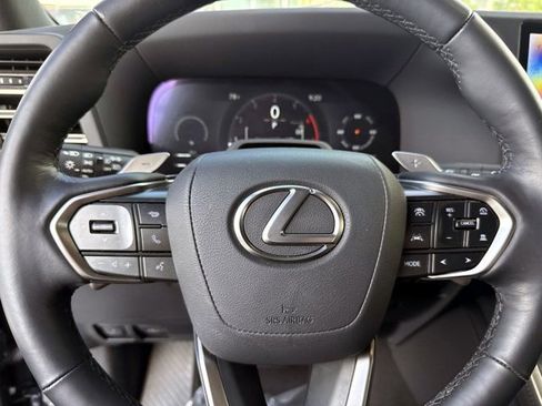 Used 2025 Lexus GX 550 w/ Accessory Package (Z1) AWD/4WD image 30