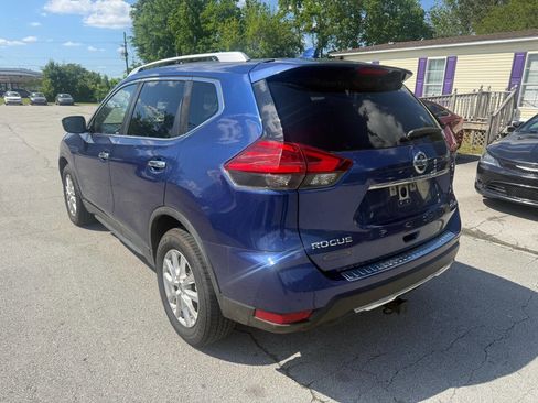 Used 2017 Nissan Rogue SV AWD/4WD image 8