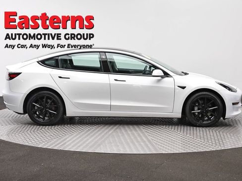 Used 2023 Tesla Model 3 Standard Range RWD image 4