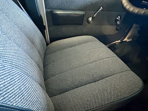 Used 1995 GMC G3500 Rally image 22