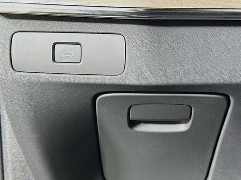 New 2026 Volvo XC90 B5 Core image 10