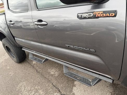 Used 2016 Toyota Tacoma TRD Off-Road w/ Premium & Technology Package AWD/4WD image 52