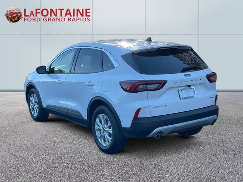Used 2023 Ford Escape Active image 5
