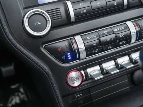 Used 2020 Ford Mustang Premium image 18