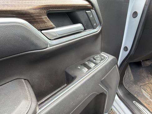 Used 2025 Chevrolet Silverado 1500 RST AWD/4WD image 15