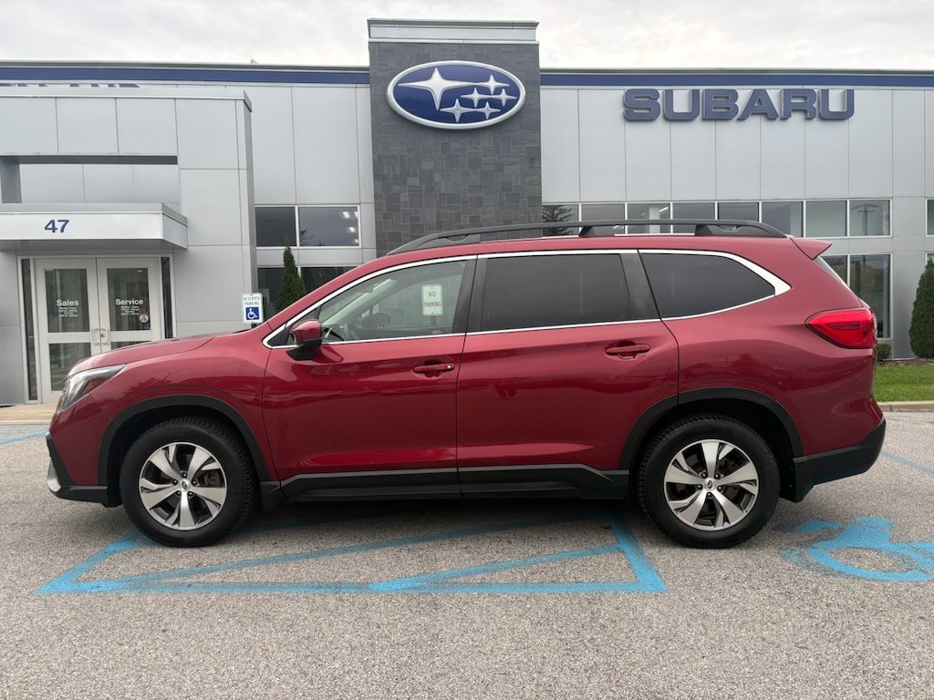 Used 2024 Subaru Ascent Premium w/ Convenience Package AWD/4WD image 2