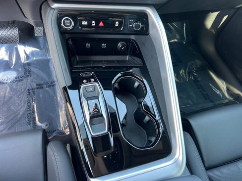 Used 2025 Audi Q5 Premium Plus w/ Premium Plus AWD/4WD image 32