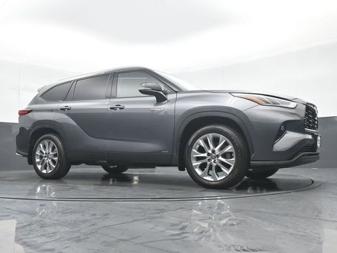 Used 2021 Toyota Highlander Limited AWD/4WD image 33