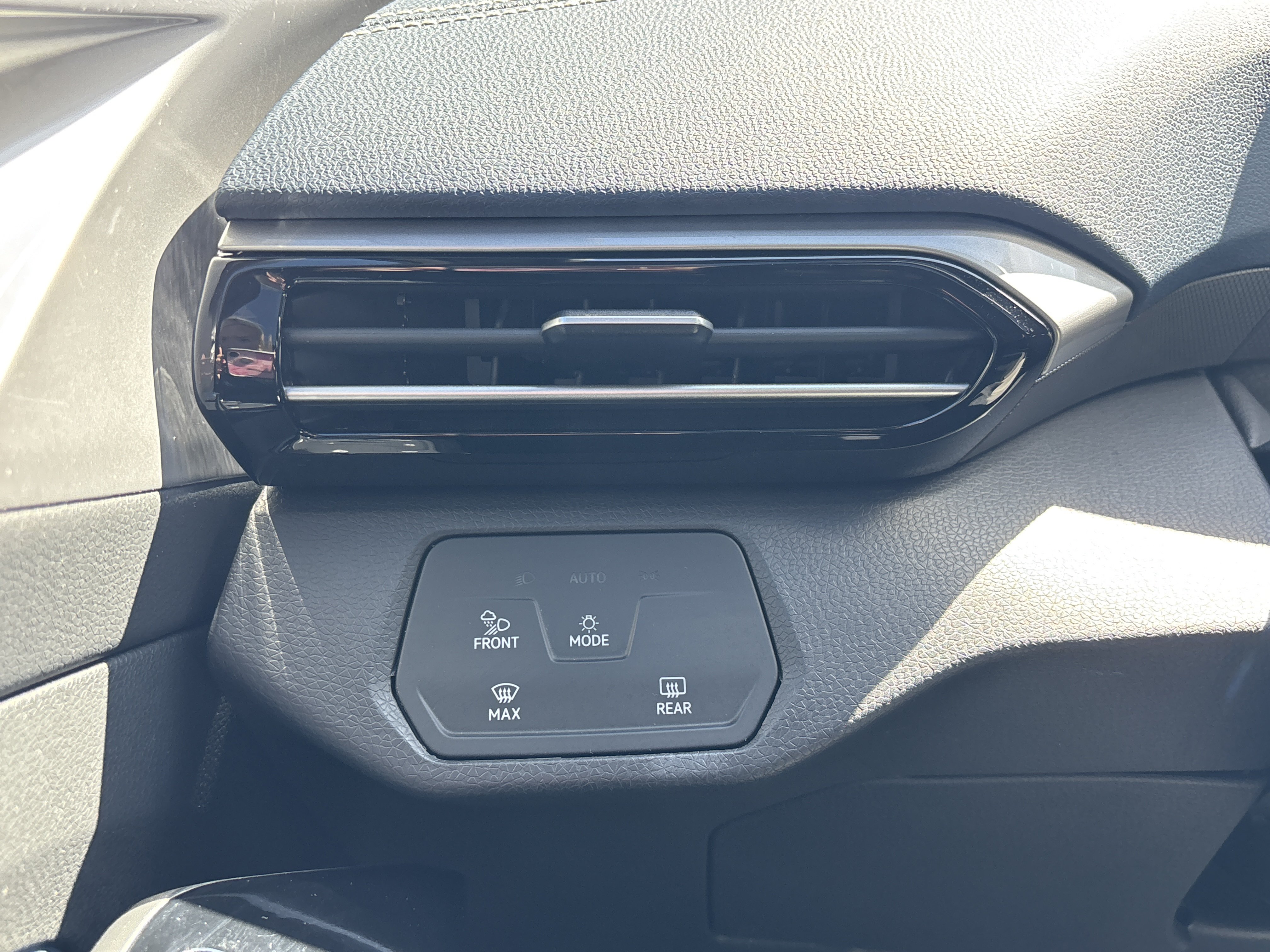 Used 2025 Volkswagen ID.4 Pro S RWD image 32