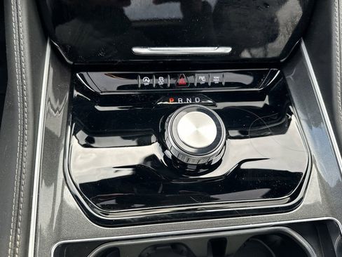 Used 2024 Jeep Wagoneer Series I w/ Premium Group I image 32