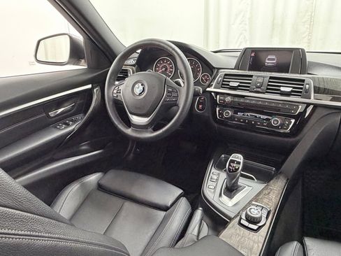 Used 2017 BMW 330i xDrive Sedan AWD/4WD image 10