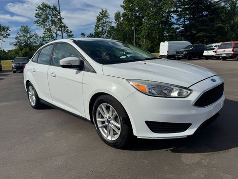 Used 2016 Ford Focus SE FWD image 7