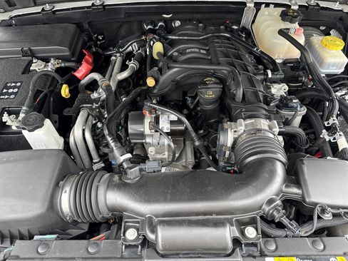 Used 2023 Jeep Wrangler Unlimited Sport AWD/4WD image 32