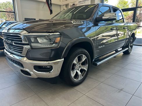 Used 2022 RAM 1500 Laramie AWD/4WD image 1