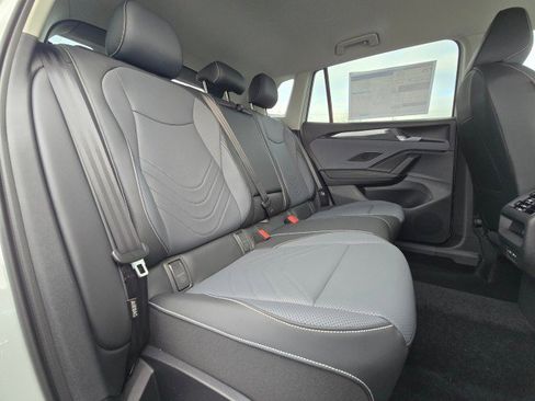 New 2026 Volkswagen Tiguan SE image 15