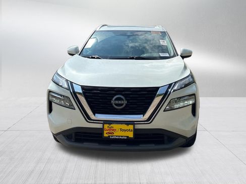 Used 2023 Nissan Rogue SV w/ SV Premium B Package AWD/4WD image 2