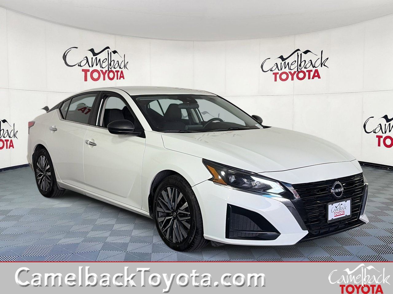 Used 2025 Nissan Altima 2.5 SV FWD image 1