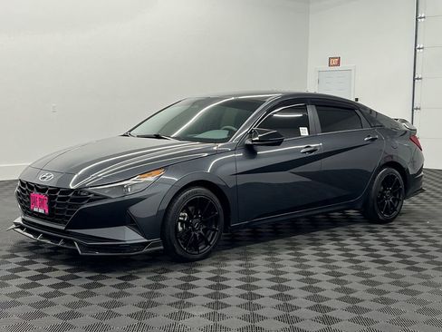 Used 2021 Hyundai Elantra SEL image 1