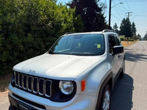 Used 2020 Jeep Renegade Sport w/ Sport Appearance Group FWD image 3