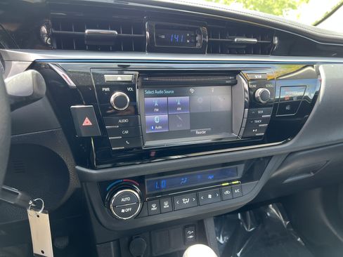 Used 2016 Toyota Corolla S FWD image 19