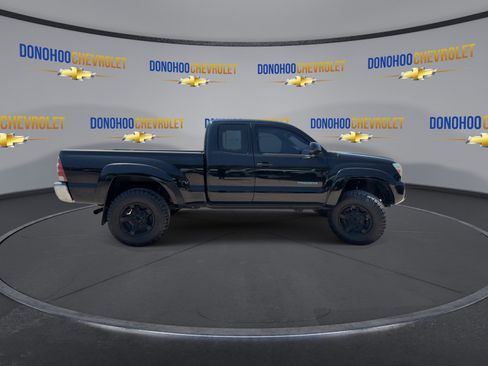Used 2013 Toyota Tacoma 4x4 Access Cab V6 w/ SR5 Pkg image 12