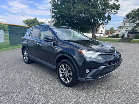 Used 2017 Toyota RAV4 Limited image 1