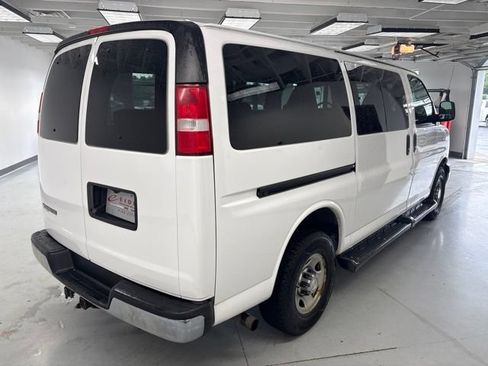Used 2017 Chevrolet Express 3500 LT w/ LT Preferred Equipment Group RWD image 9