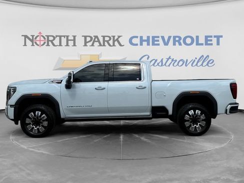 Certified 2026 GMC Sierra 2500 Denali w/ Denali Reserve Package AWD/4WD image 8