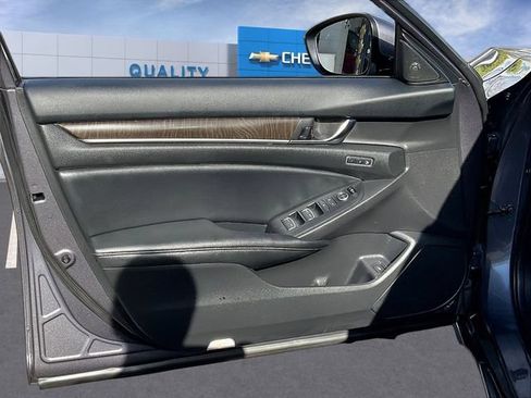 Used 2022 Honda Accord Touring image 22