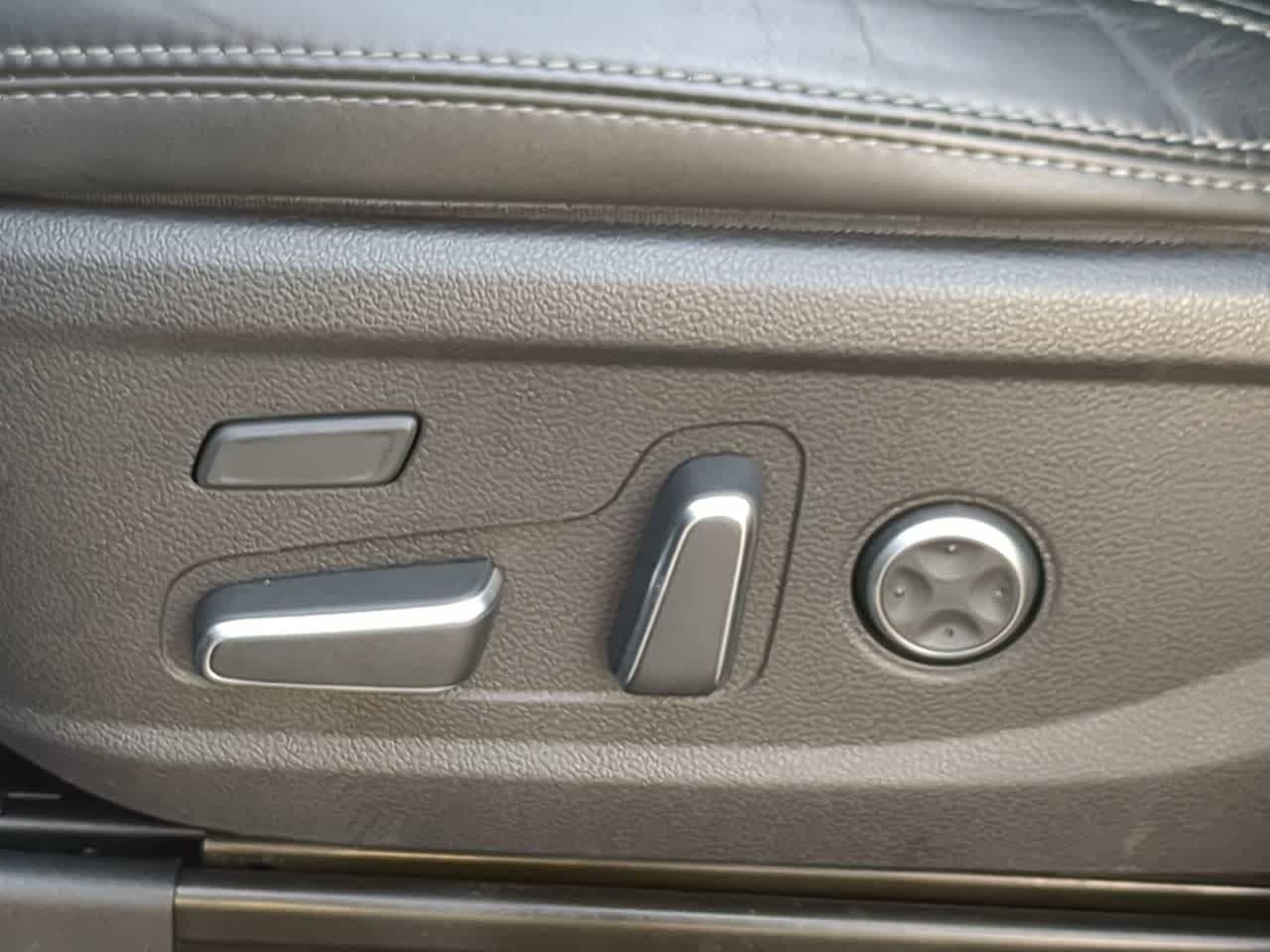 Used 2023 Hyundai Santa Fe Calligraphy FWD image 18