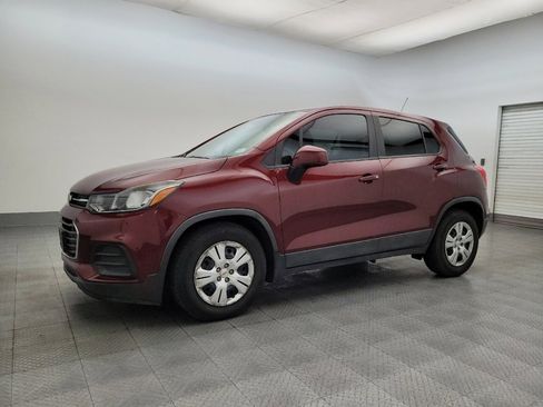 Used 2017 Chevrolet Trax LS image 2