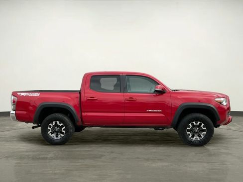 Used 2021 Toyota Tacoma TRD Off-Road AWD/4WD image 10