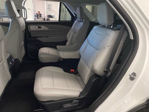 New 2026 Ford Explorer Active w/ Active Comfort Package image 11