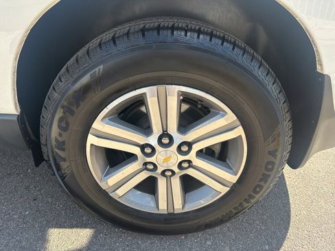 Used 2015 Chevrolet Traverse LT image 8