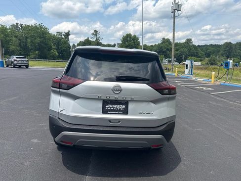 Used 2023 Nissan Rogue SV AWD/4WD image 9