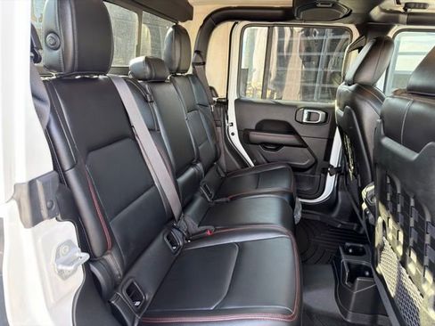 Used 2021 Jeep Gladiator Rubicon w/ Dual Top Group AWD/4WD image 11