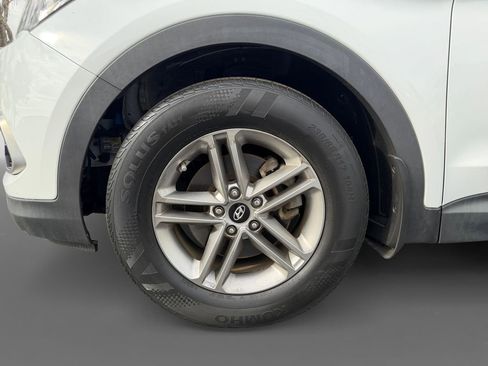Used 2020 Hyundai Santa Fe SE w/ Cargo Package FWD image 9