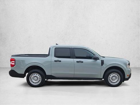 Used 2023 Ford Maverick XL FWD image 4