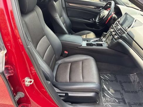 Used 2018 Honda Accord Sport image 8
