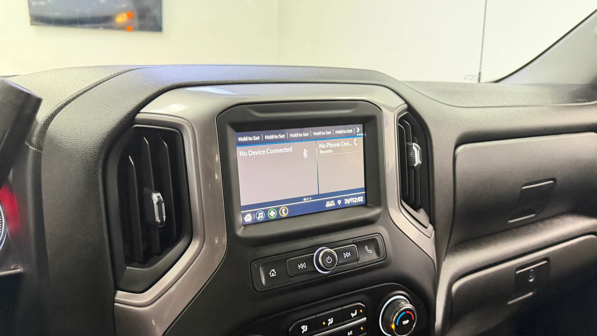 Used 2022 Chevrolet Silverado 1500 Custom AWD/4WD image 27