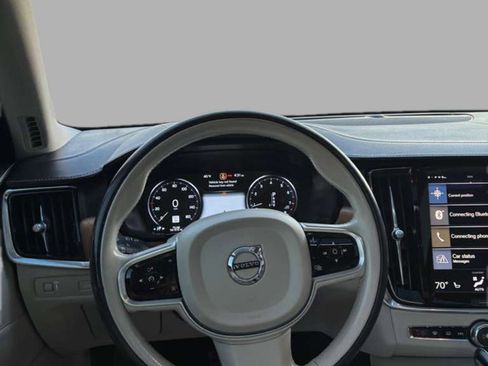 Used 2017 Volvo S90 T6 Inscription w/ Vision Package image 22