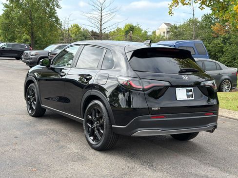 Used 2025 Honda HR-V Sport image 3