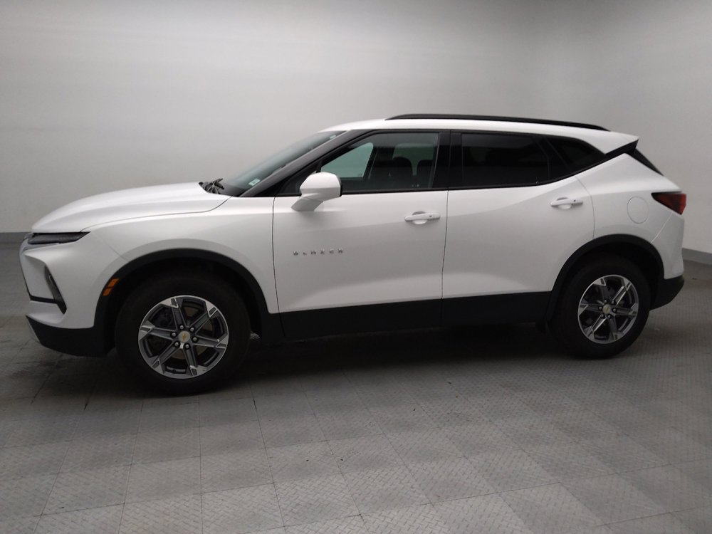 Used 2024 Chevrolet Blazer LT w/ Convenience Package FWD image 2