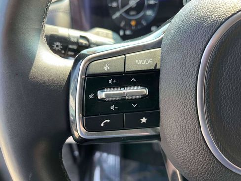 Used 2024 Kia Carnival SX Prestige FWD image 21