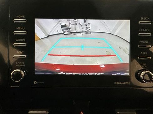 Used 2021 Toyota Camry SE image 17