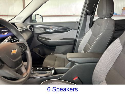 Used 2025 Chevrolet TrailBlazer LT AWD/4WD image 11