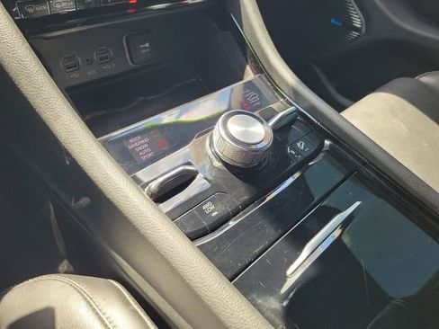 Used 2022 Jeep Grand Cherokee Overland w/ Luxury Tech Group IV image 32