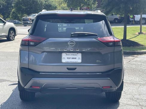 Used 2023 Nissan Rogue SL w/ SL Premium Package FWD image 3