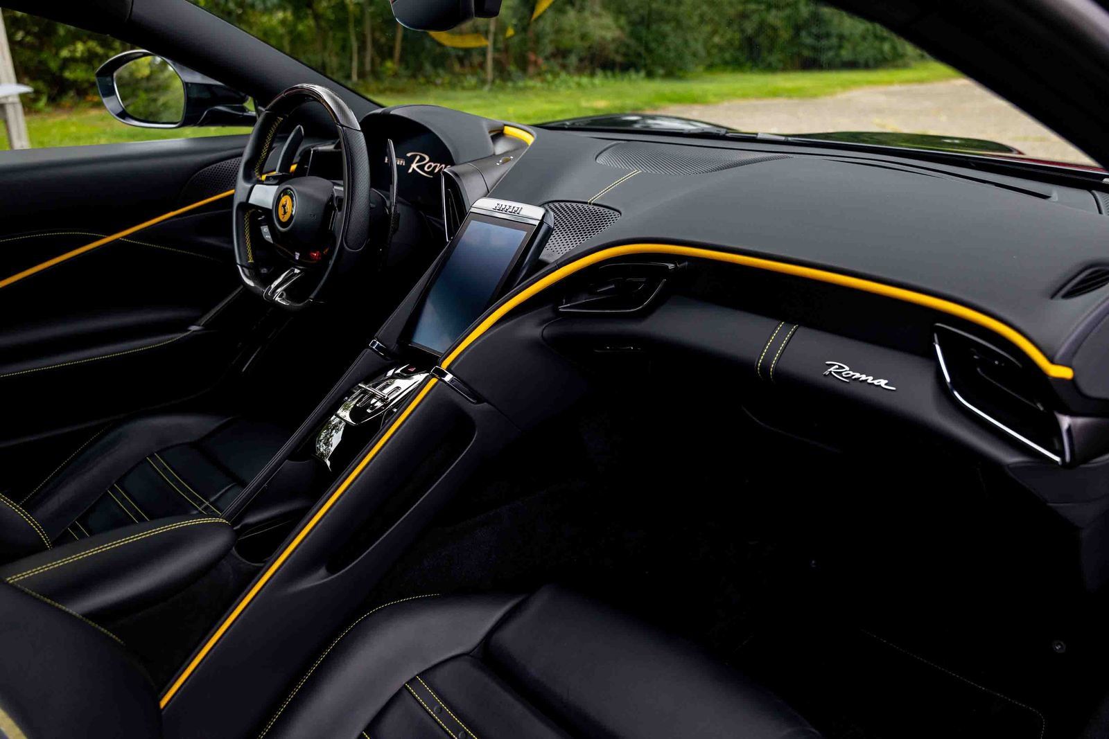 Used 2022 Ferrari Roma RWD image 14
