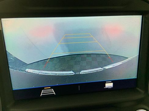 Used 2020 GMC Sierra 1500 SLE w/ SLE Value Package image 13